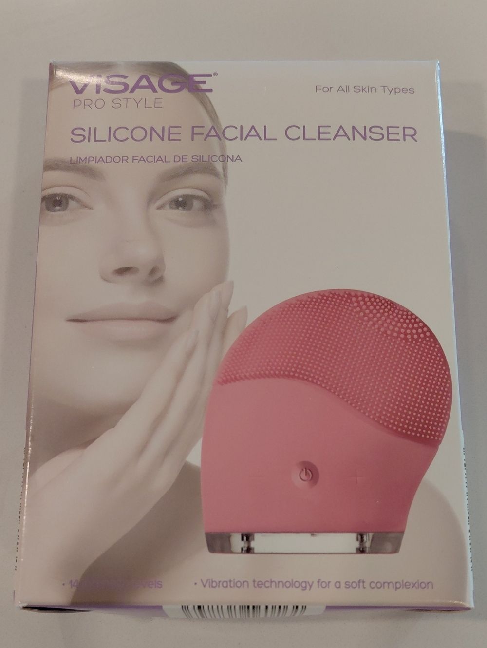NEW  Foreo "Luna",  "WANNABE"  Silicone Facial Cleanser "BarbieCore Pink".